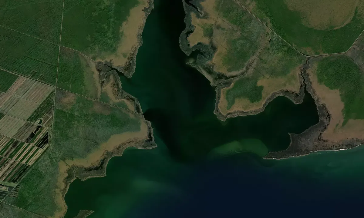 Flyfoto av Long Shoal River