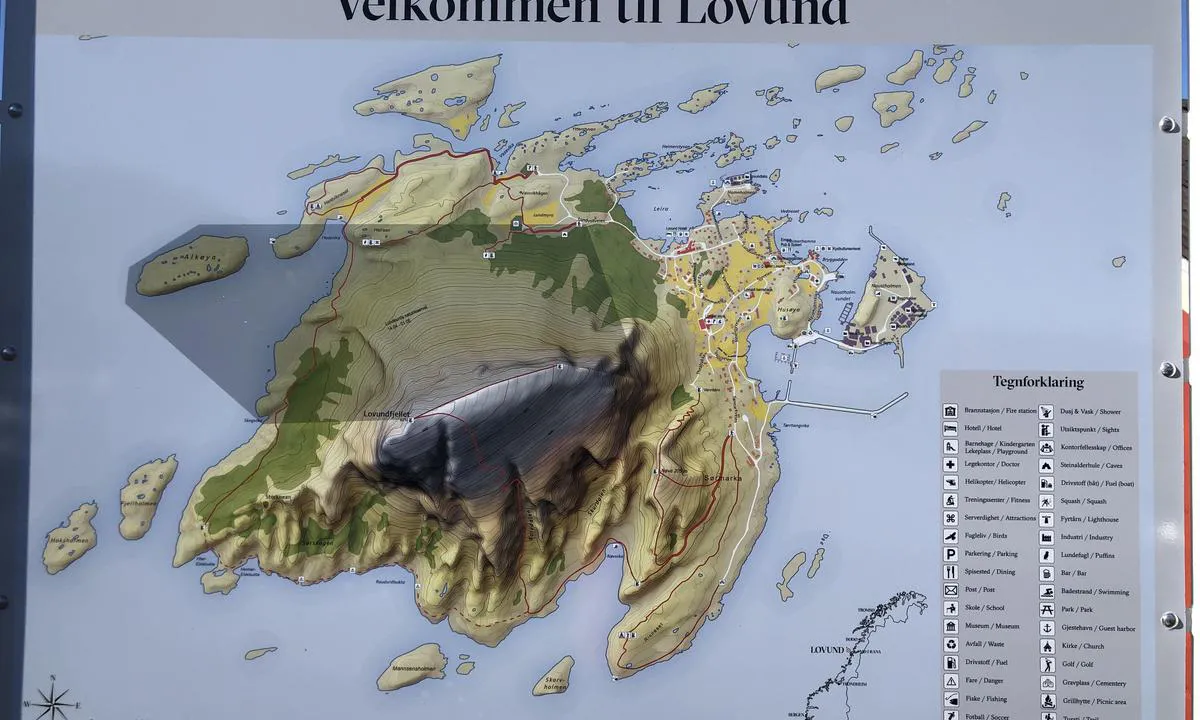 Oversiktskart Lovund.