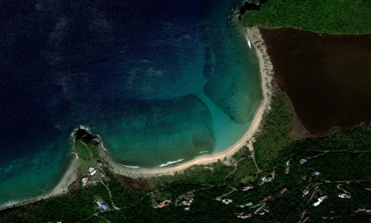Flyfoto av Lower Belmont Bay
