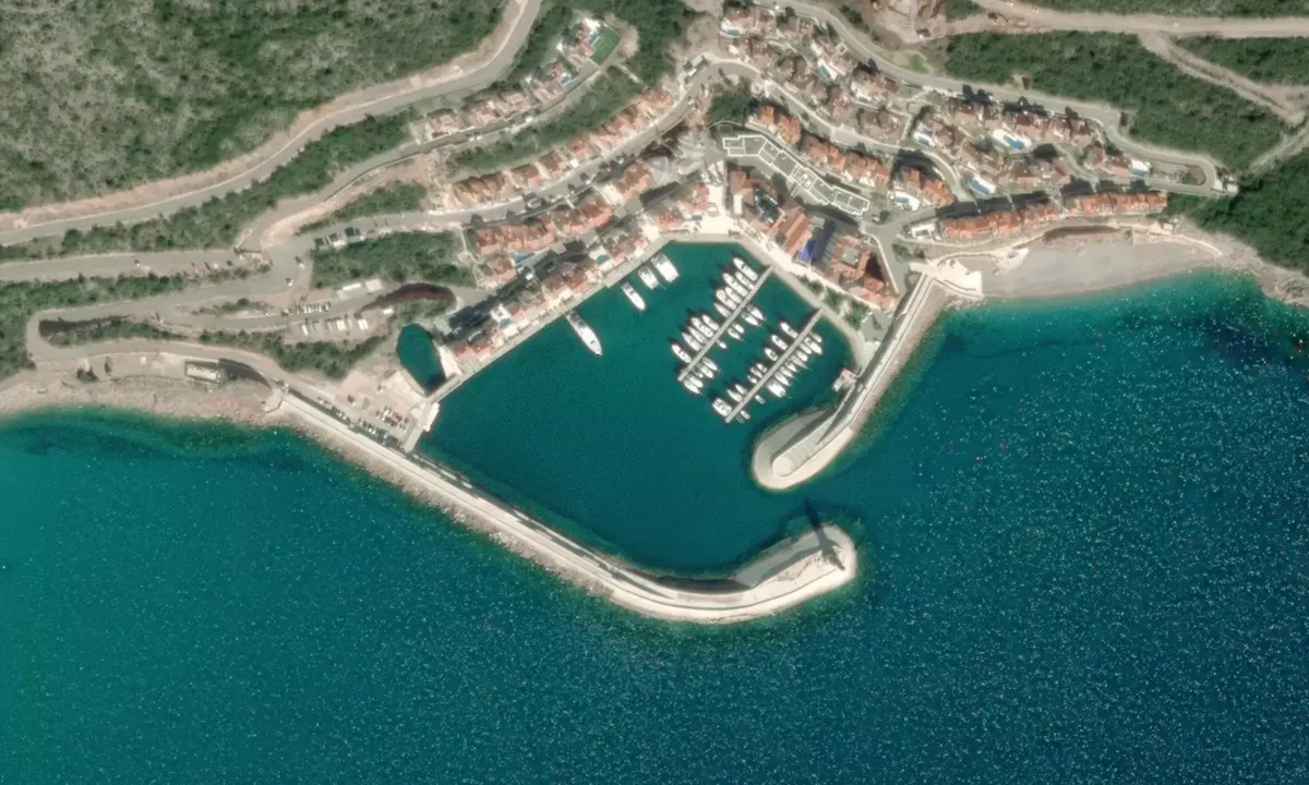 Flyfoto av Luštica Bay