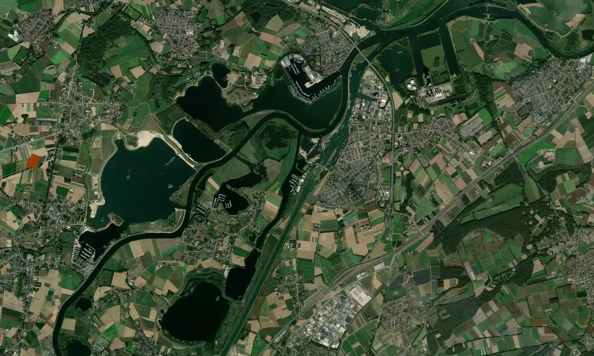 Flyfoto av Maasbrachter Watersport Marina