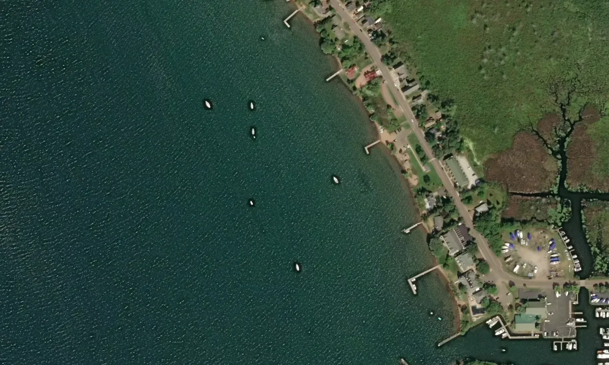 Flyfoto av Madeline Island (mooring area)