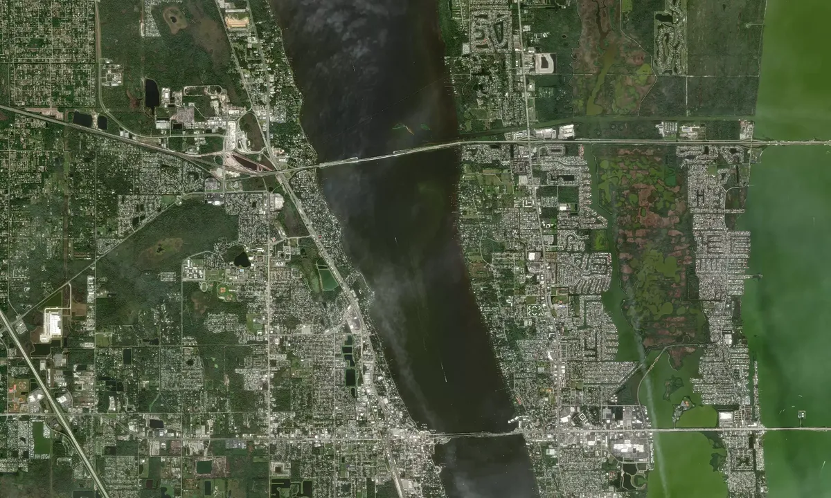 Flyfoto av Magnolia Point East