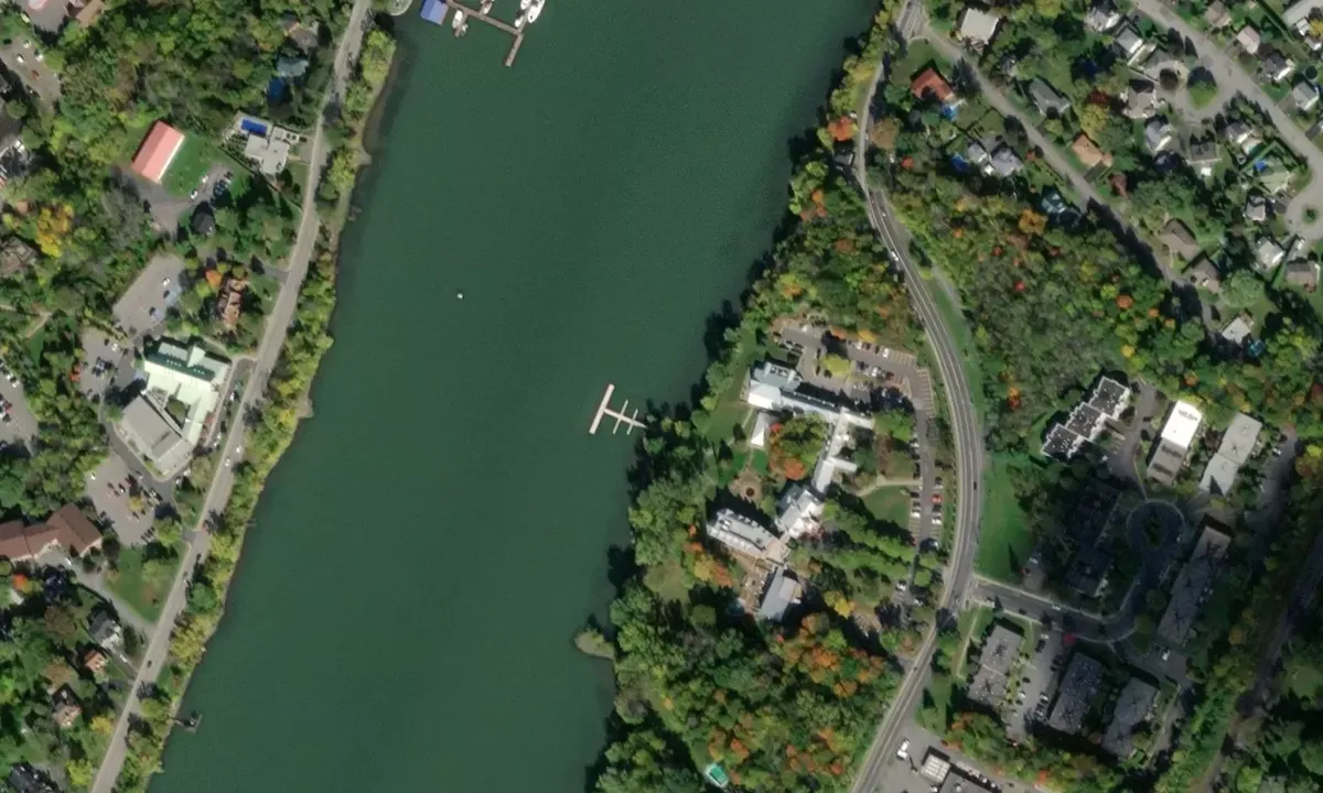 Satelite image of Manoir Rouville Campbell