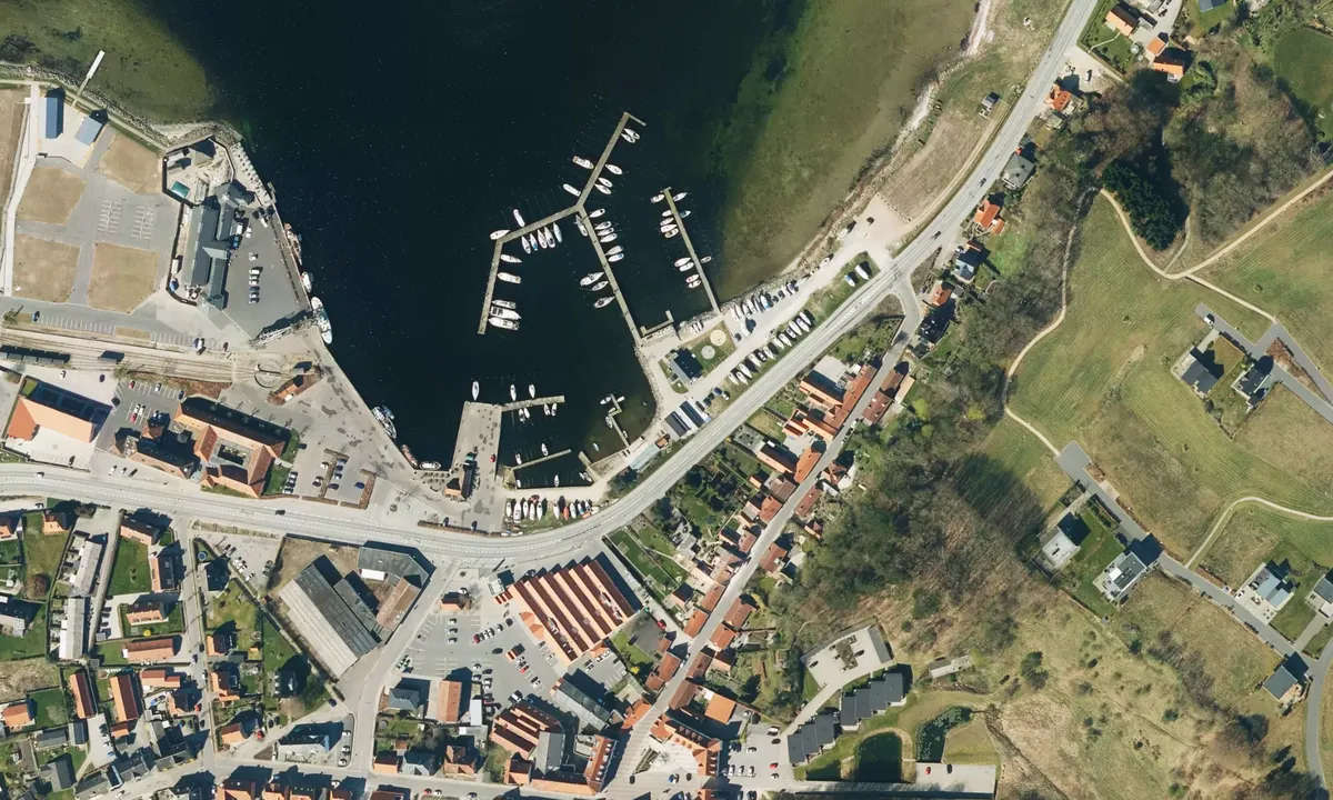 Flyfoto av Mariager Lystbådehavn