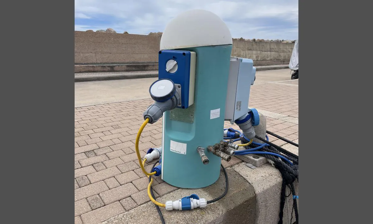 Marina di Puntaldia: {"base": "en", "no": "Jeg trengte to adaptere for \u00e5 f\u00e5 riktig passform.", "se": "Jag beh\u00f6vde tv\u00e5 adaptrar f\u00f6r att f\u00e5 r\u00e4tt passform.", "en": "I needed two adapters for the right fit.", "da": "Jeg havde brug for to adaptere for at f\u00e5 den rigtige pasform.", "fr": "J'ai eu besoin de deux adaptateurs pour un ajustement correct.", "de": "Ich brauchte zwei Adapter f\u00fcr den richtigen Sitz.", "es": "Necesit\u00e9 dos adaptadores para el ajuste correcto.", "it": "Ho avuto bisogno di due adattatori per la misura giusta.", "pt": "Eu precisei de dois adaptadores para o encaixe correto.", "nl": "Ik had twee adapters nodig voor de juiste pasvorm.", "pl": "Potrzebowa\u0142em dw\u00f3ch adapter\u00f3w, aby pasowa\u0142y prawid\u0142owo.", "uk": "\u041c\u0435\u043d\u0456 \u0437\u043d\u0430\u0434\u043e\u0431\u0438\u043b\u043e\u0441\u044f \u0434\u0432\u0430 \u0430\u0434\u0430\u043f\u0442\u0435\u0440\u0438 \u0434\u043b\u044f \u043f\u0440\u0430\u0432\u0438\u043b\u044c\u043d\u043e\u0433\u043e \u043f\u0456\u0434\u043a\u043b\u044e\u0447\u0435\u043d\u043d\u044f.", "ro": "Am avut nevoie de dou\u0103 adaptoare pentru a se potrivi corect.", "tr": "Do\u011fru uyumu sa\u011flamak i\u00e7in iki adet adapt\u00f6re ihtiyac\u0131m vard\u0131.", "el": "\u03a7\u03c1\u03b5\u03b9\u03b1\u03b6\u03cc\u03bc\u03bf\u03c5\u03bd \u03b4\u03cd\u03bf \u03c0\u03c1\u03bf\u03c3\u03b1\u03c1\u03bc\u03bf\u03b3\u03b5\u03af\u03c2 \u03b3\u03b9\u03b1 \u03c4\u03b7 \u03c3\u03c9\u03c3\u03c4\u03ae \u03b5\u03c6\u03b1\u03c1\u03bc\u03bf\u03b3\u03ae.", "cs": "Pot\u0159eboval jsem dva adapt\u00e9ry, aby to spr\u00e1vn\u011b sed\u011blo.", "hu": "K\u00e9t adapterre volt sz\u00fcks\u00e9gem a megfelel\u0151 illeszked\u00e9shez.", "fi": "Tarvitsin kaksi adapteria oikean istuvuuden saamiseksi.", "bg": "\u041d\u0435\u043e\u0431\u0445\u043e\u0434\u0438\u043c\u0438 \u043c\u0438 \u0431\u044f\u0445\u0430 \u0434\u0432\u0430 \u0430\u0434\u0430\u043f\u0442\u0435\u0440\u0430 \u0437\u0430 \u043f\u0440\u0430\u0432\u0438\u043b\u043d\u043e\u0442\u043e \u043d\u0430\u043f\u0430\u0441\u0432\u0430\u043d\u0435.", "sr": "Bila su mi potrebna dva adaptera za pravilan spoj.", "et": "Mul oli vaja kahte adapterit, et sobivust saavutada.", "lv": "Man bija nepiecie\u0161ami divi adapteri, lai savienojums b\u016btu pareizs.", "lt": "Man prireik\u0117 dviej\u0173 adapteri\u0173 tinkamai priderinti."}