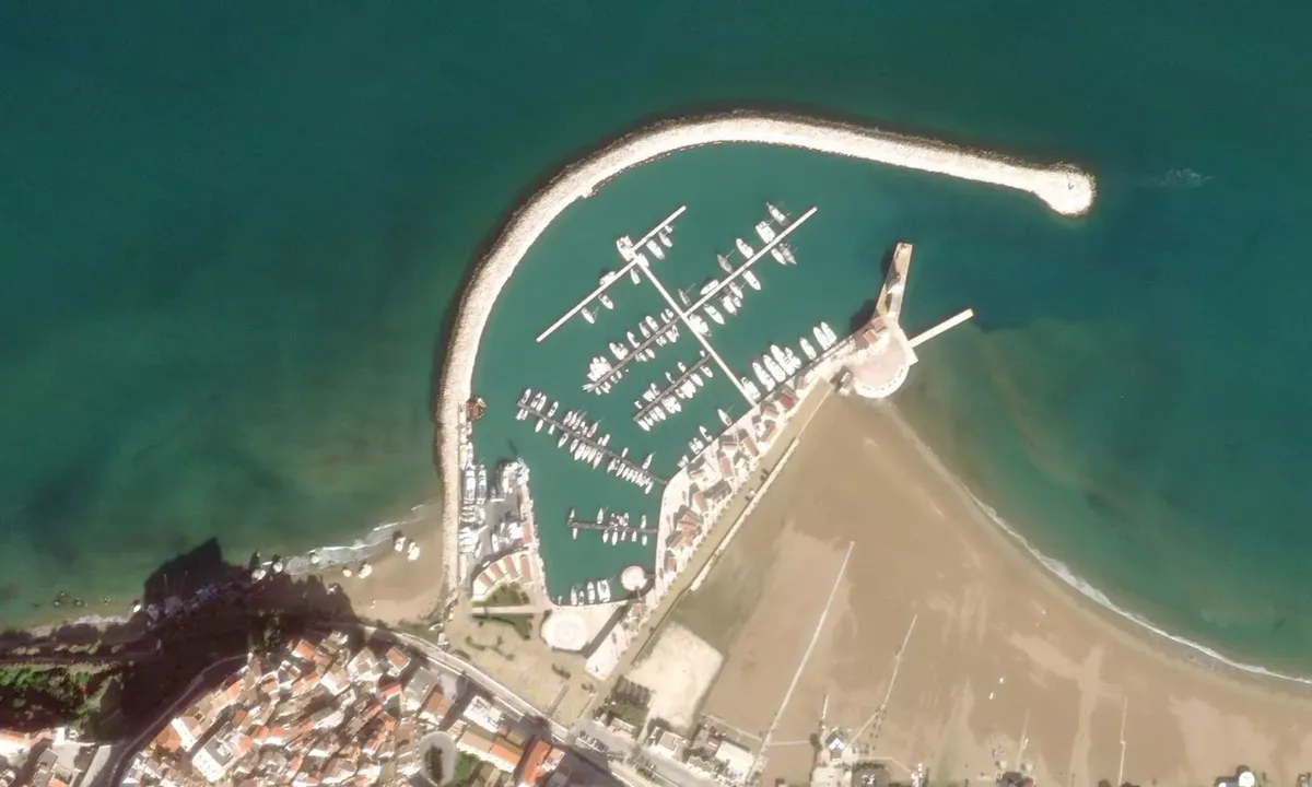 Flyfoto av Marina di Rodi Garganico