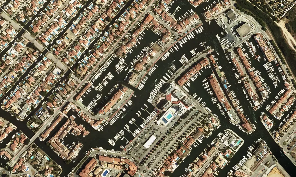 Flyfoto av Marina Empuriabrava