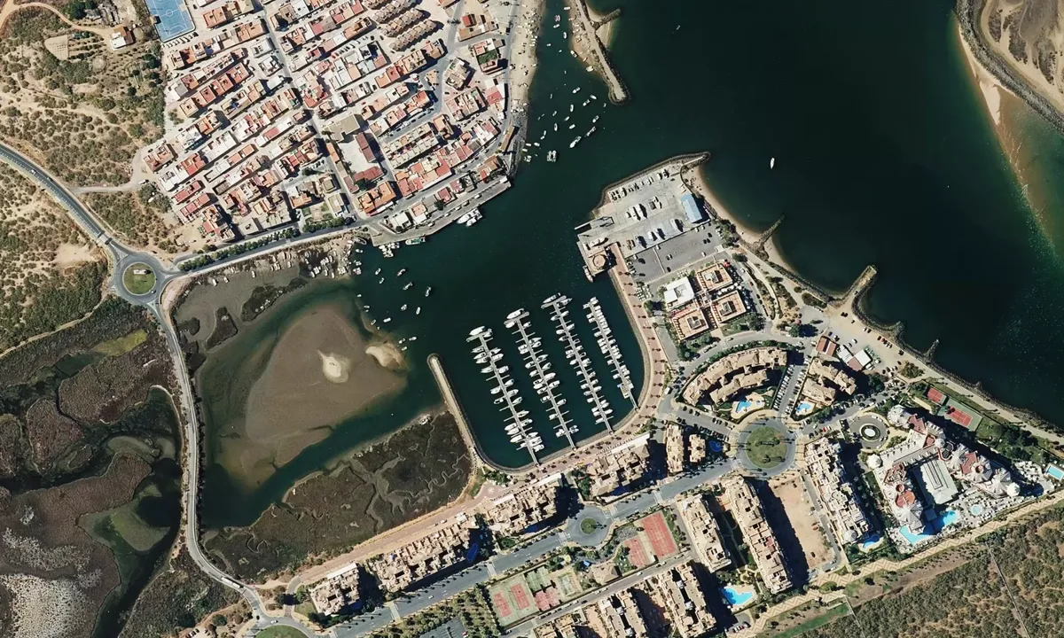 Flyfoto av Marina Isla Canela