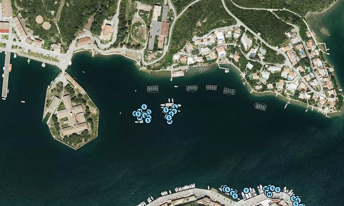 Satelite image of Marina Menorca (Islas Flotantes)