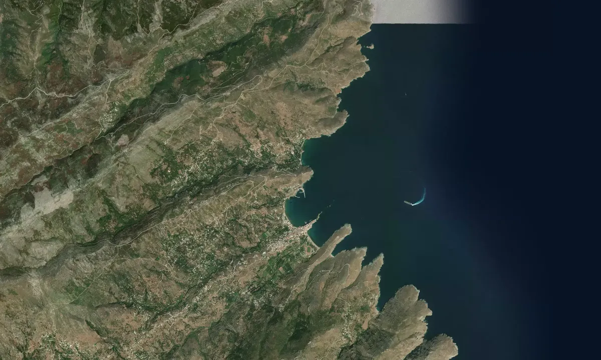 Flyfoto av Marina of Andros, Chora