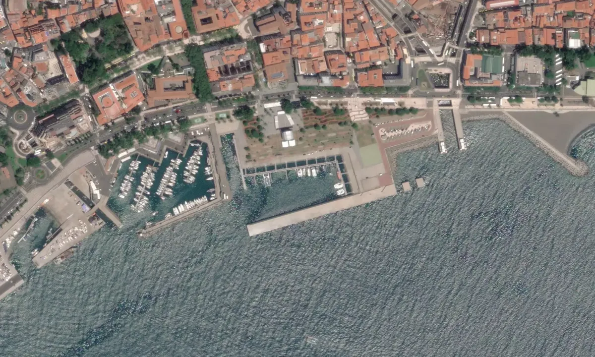 Flyfoto av Marina Porto de Recreio do Funchal