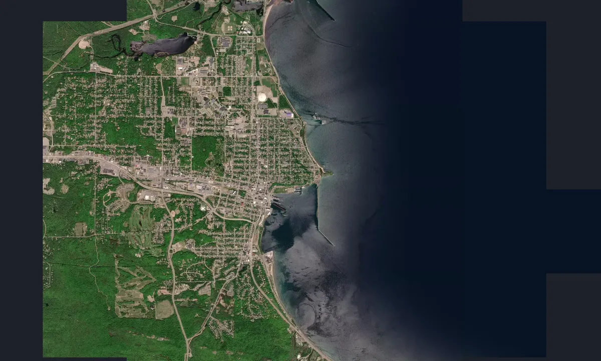 Flyfoto av Marquette - Cinder Pond Marina
