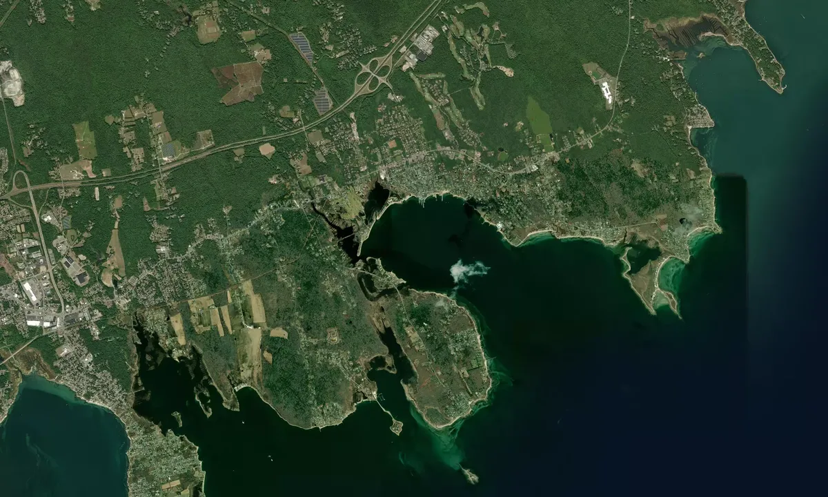Flyfoto av Mattapoisett Harbor
