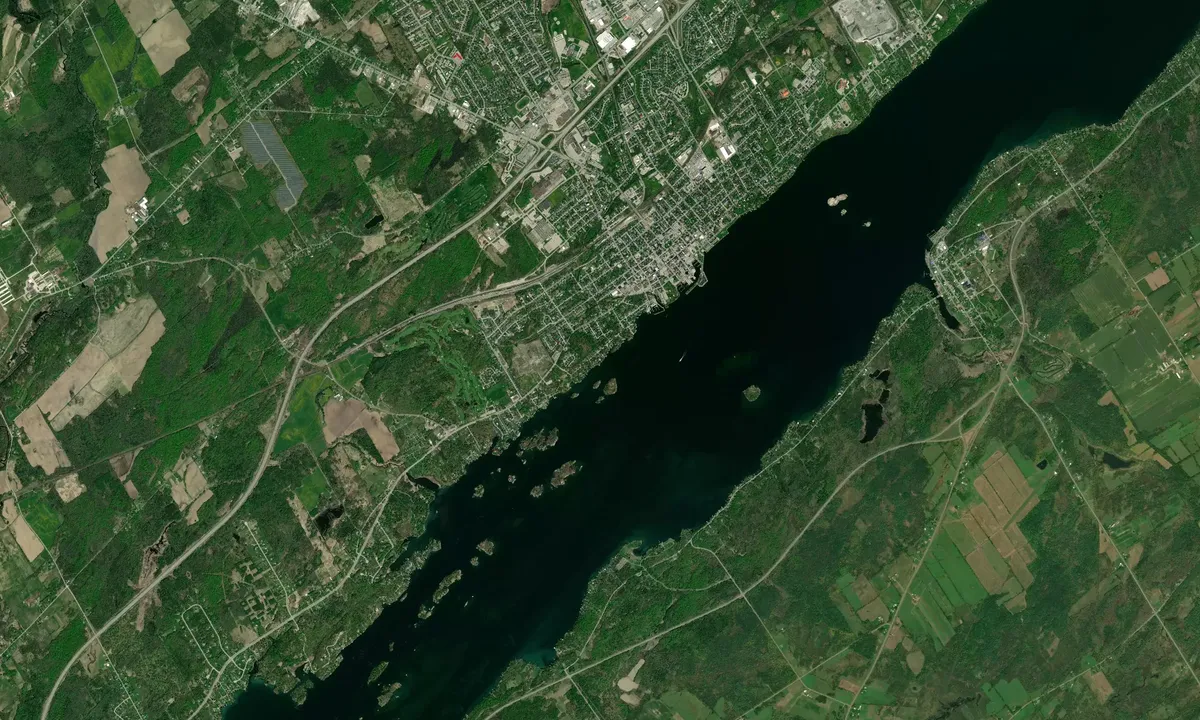 Flyfoto av Mile Island (City of Brockville)
