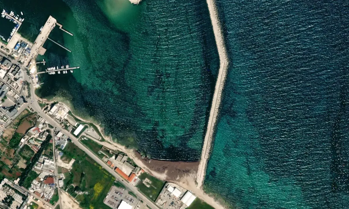 Flyfoto av Mola di Bari