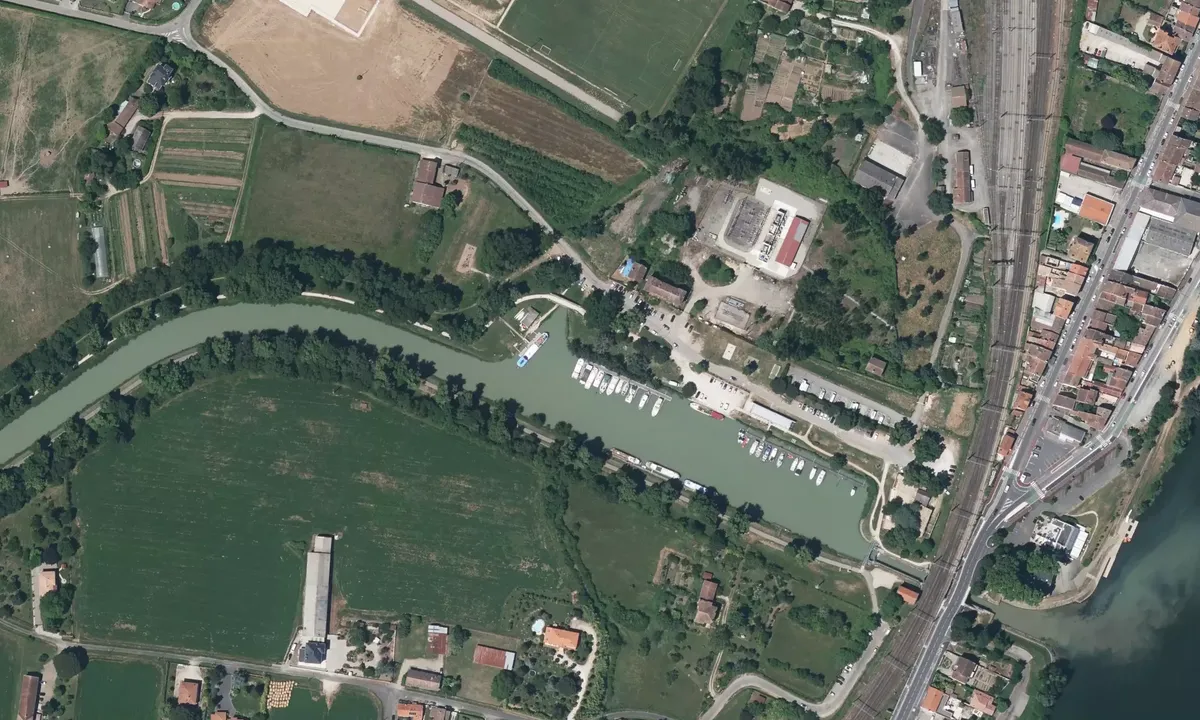 Satelite image of Montauban Port
