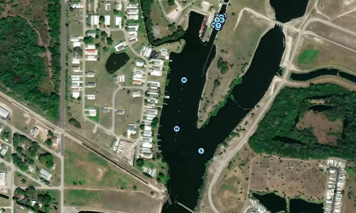 Satelite image of Moore Haven Dam, West side