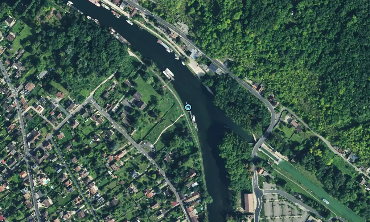 Satelite image of Moret sur Loing Municipal Marina