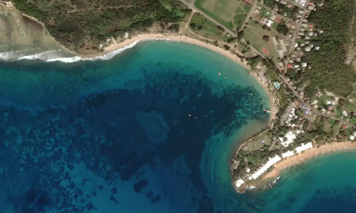 Flyfoto av Morris Bay