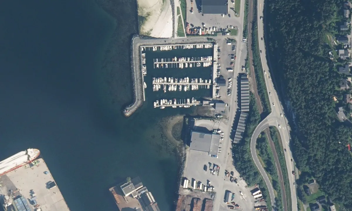Flyfoto av Mosjøen Pålgarden Marina