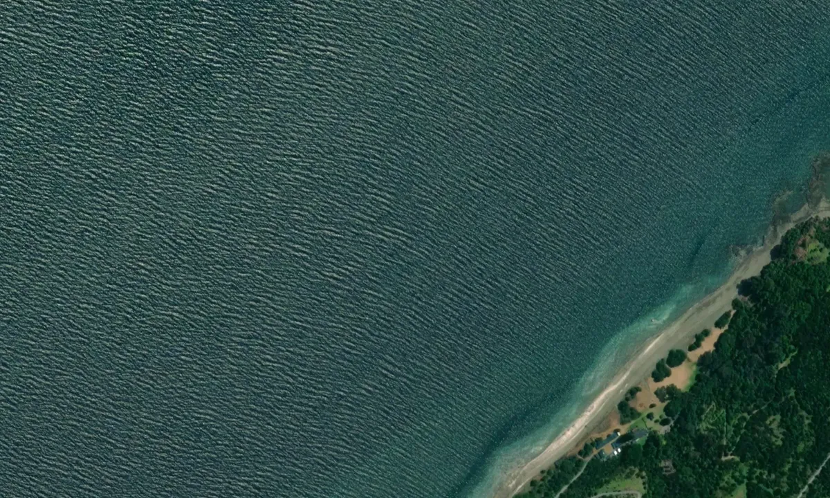 Flyfoto av Motorua Island