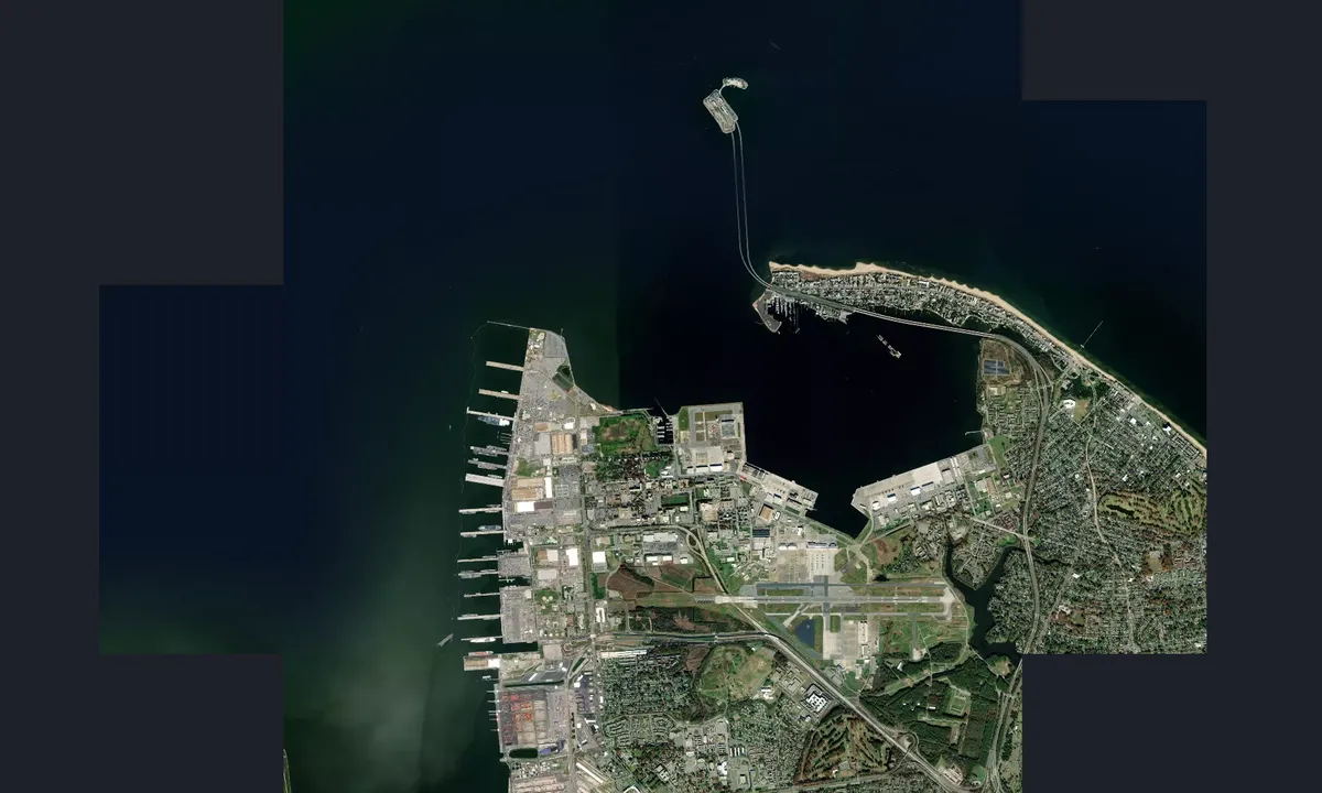 Flyfoto av Naval Station Sailing Center & Marina, MWR