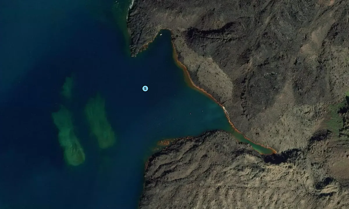 Satelite image of Nea Kameni Hot springs