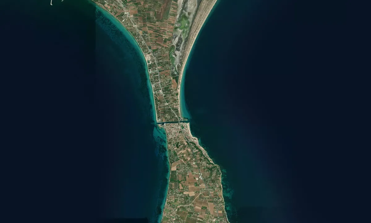 Flyfoto av Nea Potidai Bridge