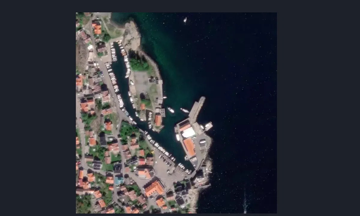 Satelite image of Nevlunghavn gjestehavn
