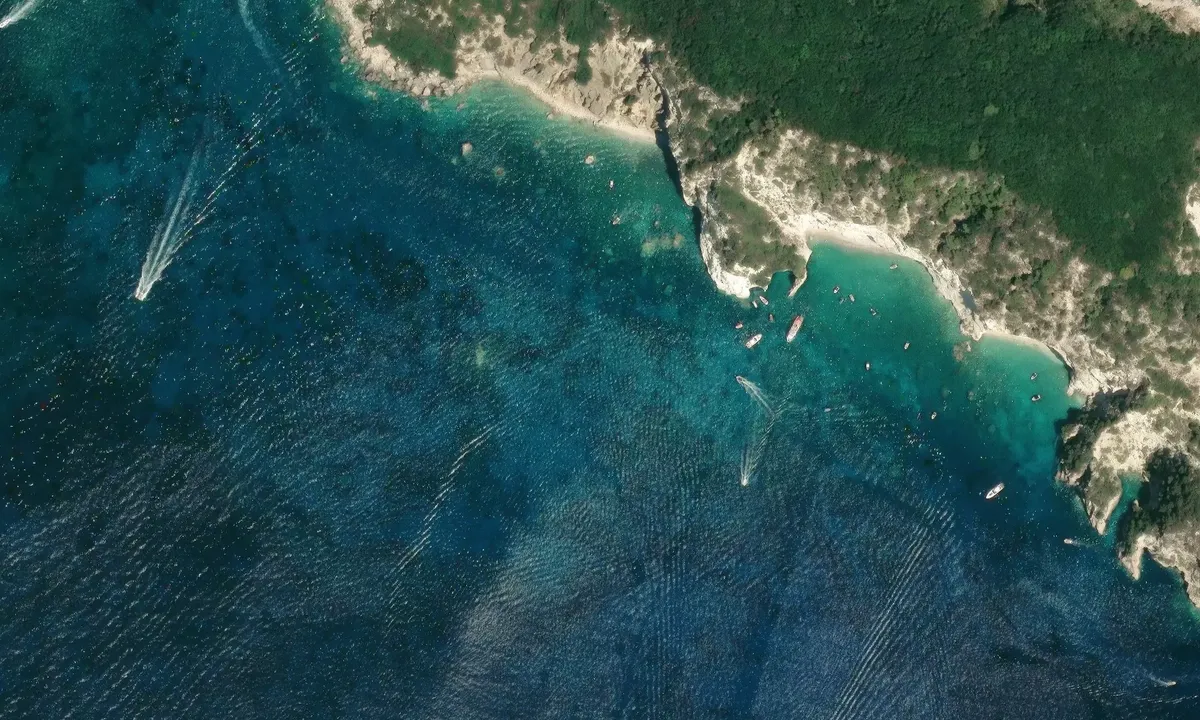 Satelite image of Nisis