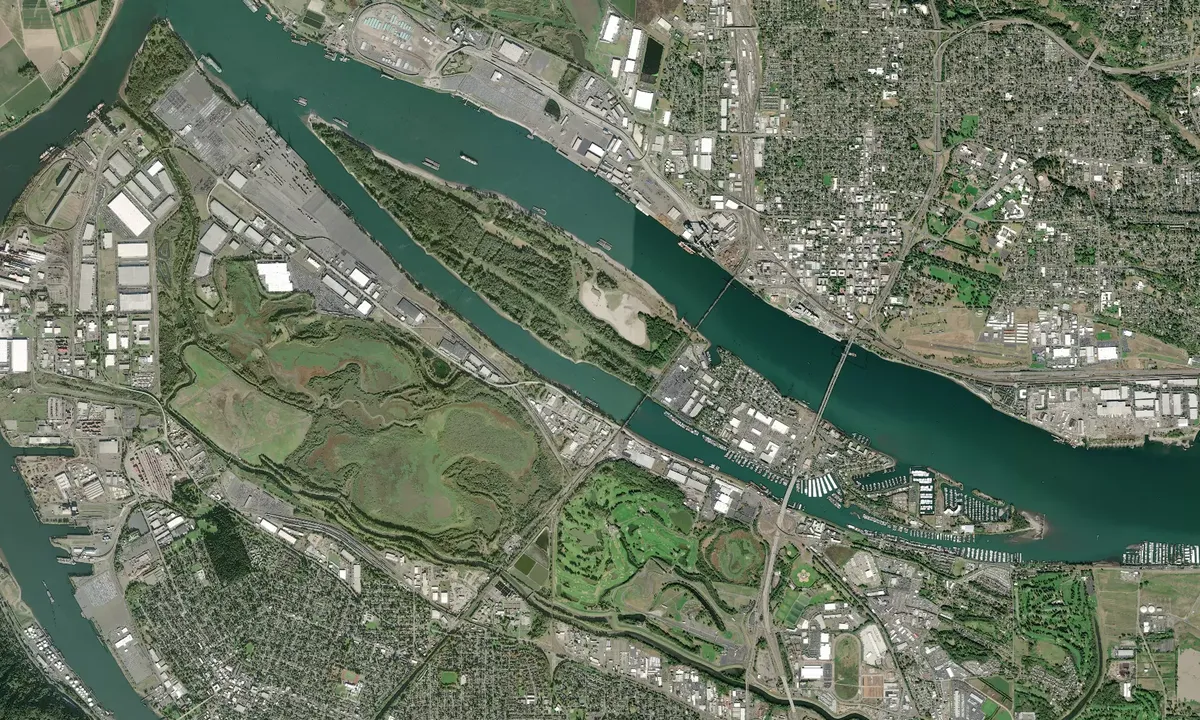 Flyfoto av North Portland Harbor
