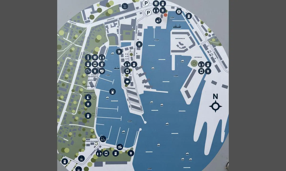 Nyborg Marina: {"base": "no", "no": "Oversiktskart over havneomr\u00e5det", "se": "\u00d6versiktskarta \u00f6ver hamnomr\u00e5det", "en": "Overview map of the harbour area", "da": "Oversigtskort over havneomr\u00e5det", "fr": "Carte g\u00e9n\u00e9rale de la zone portuaire", "de": "\u00dcbersichtskarte des Hafenbereichs", "es": "Mapa general del \u00e1rea portuaria", "it": "Mappa panoramica della zona portuale", "pt": "Mapa de vis\u00e3o geral da \u00e1rea do porto", "nl": "Overzichtskaart van het havengebied", "pl": "Mapa pogl\u0105dowa obszaru portu", "uk": "\u041e\u0433\u043b\u044f\u0434\u043e\u0432\u0430 \u043a\u0430\u0440\u0442\u0430 \u043f\u043e\u0440\u0442\u043e\u0432\u043e\u0457 \u0437\u043e\u043d\u0438", "ro": "Hart\u0103 de ansamblu a zonei portuare", "tr": "Liman b\u00f6lgesinin genel haritas\u0131", "el": "\u03a7\u03ac\u03c1\u03c4\u03b7\u03c2 \u03b5\u03c0\u03b9\u03c3\u03ba\u03cc\u03c0\u03b7\u03c3\u03b7\u03c2 \u03c4\u03b7\u03c2 \u03c0\u03b5\u03c1\u03b9\u03bf\u03c7\u03ae\u03c2 \u03c4\u03bf\u03c5 \u03bb\u03b9\u03bc\u03b1\u03bd\u03b9\u03bf\u03cd", "cs": "P\u0159ehledov\u00e1 mapa p\u0159\u00edstavn\u00ed oblasti", "hu": "\u00c1ttekint\u0151 t\u00e9rk\u00e9p a kik\u00f6t\u0151 ter\u00fclet\u00e9r\u0151l", "fi": "Yleiskartta satama-alueesta", "bg": "\u041e\u0431\u0449 \u043f\u0440\u0435\u0433\u043b\u0435\u0434 \u043d\u0430 \u043a\u0430\u0440\u0442\u0430\u0442\u0430 \u043d\u0430 \u043f\u0440\u0438\u0441\u0442\u0430\u043d\u0438\u0449\u043d\u0430\u0442\u0430 \u0437\u043e\u043d\u0430", "sr": "\u041f\u0440\u0435\u0433\u043b\u0435\u0434\u043d\u0430 \u043a\u0430\u0440\u0442\u0430 \u043f\u0440\u0438\u0441\u0442\u0430\u043d\u0438\u0448\u043d\u043e\u0433 \u043f\u043e\u0434\u0440\u0443\u0447\u0458\u0430", "et": "\u00dclevaatekaart sadamaalast", "lv": "P\u0101rskata karte par ostas teritoriju", "lt": "Ap\u017evalginis uosto teritorijos \u017eem\u0117lapis"}