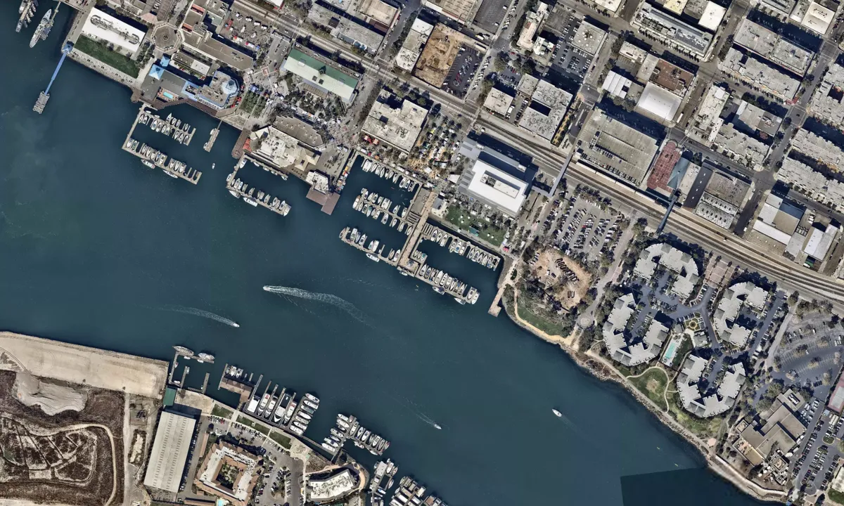 Flyfoto av Oakland Marinas