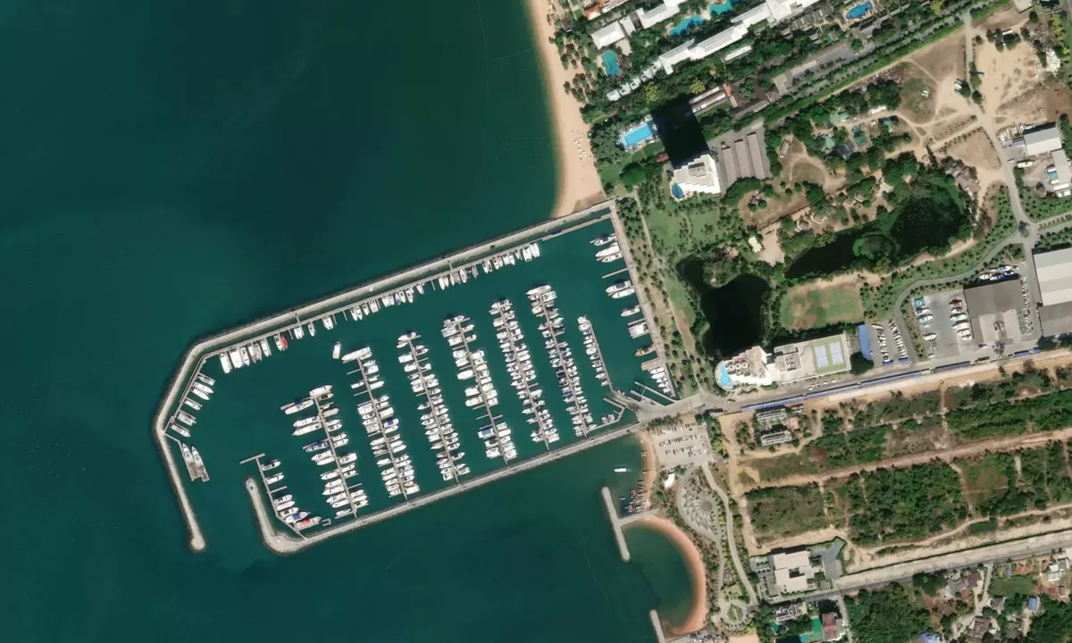 Flyfoto av Ocean Marina - Na Chom Thian
