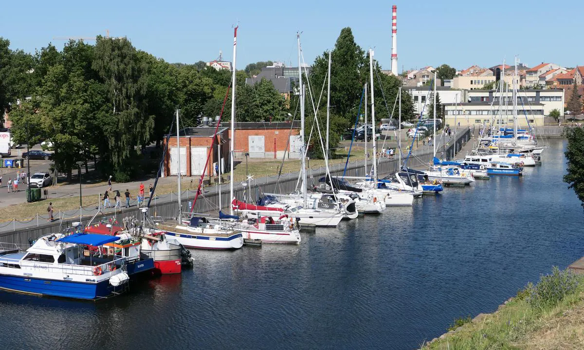 Old Castle Harbour Marina: castle harbor