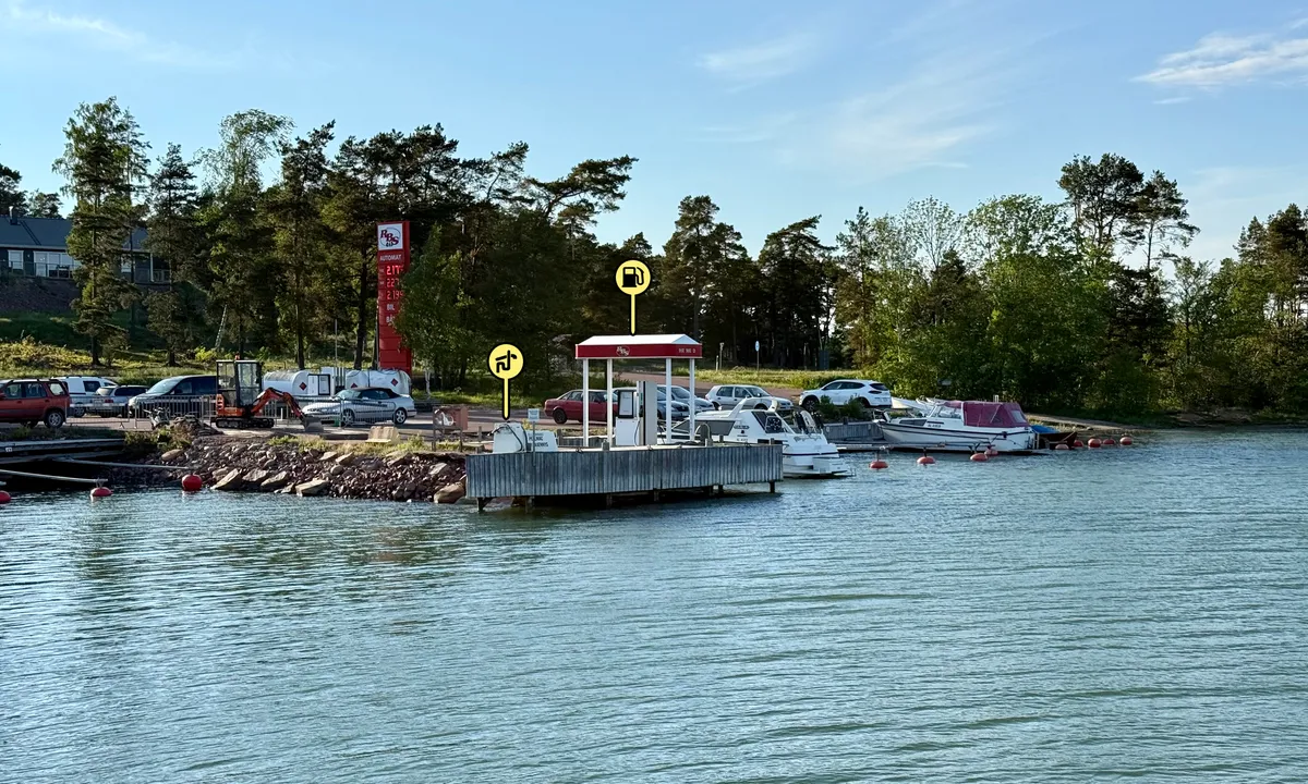 Öra small boat harbour: Gas and sewage dock