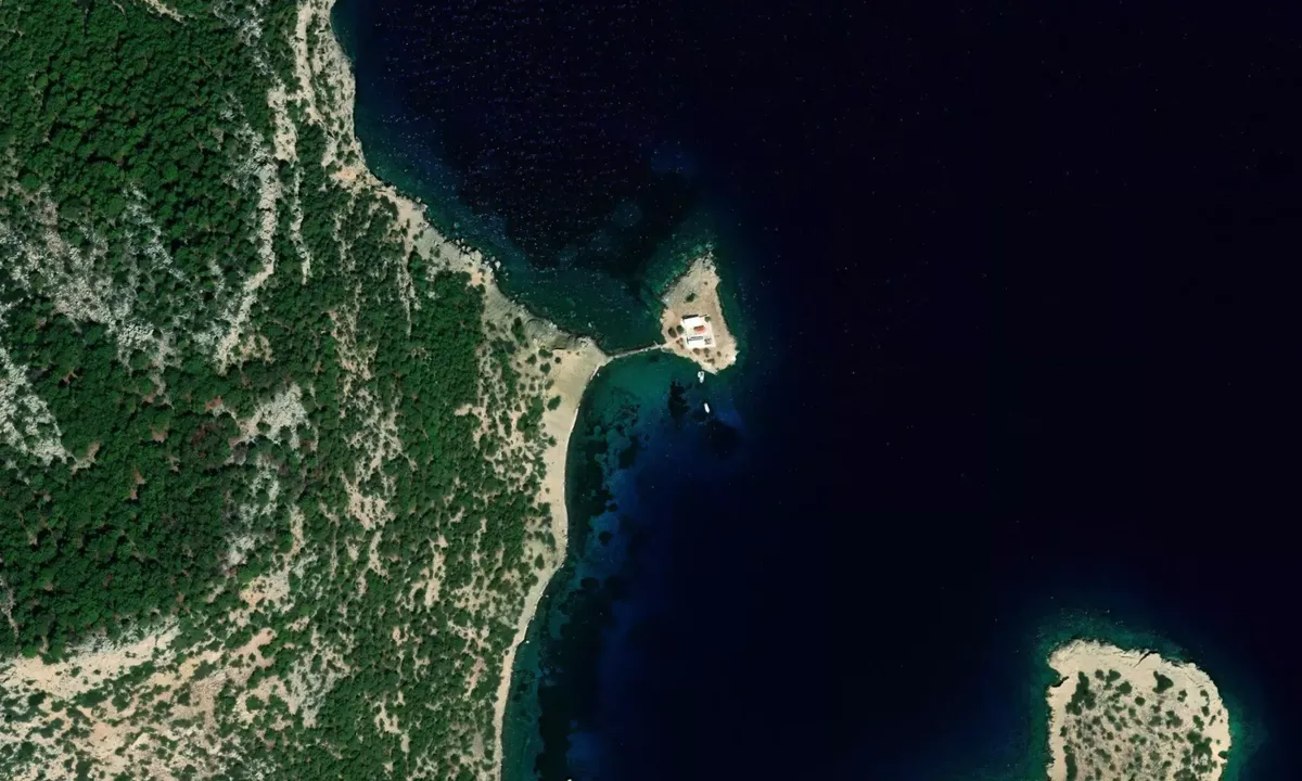 Flyfoto av Ormos Ay Emilianos