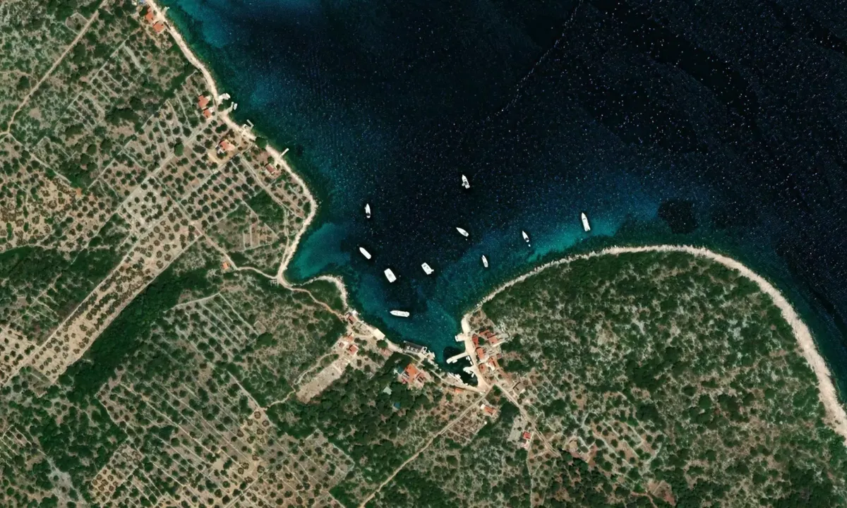 Flyfoto av Otok Zut