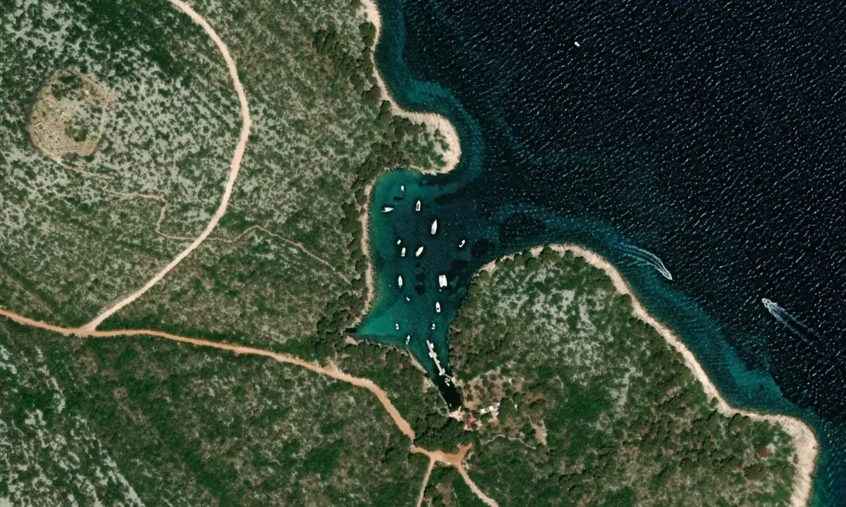 Flyfoto av Owsik's Bay