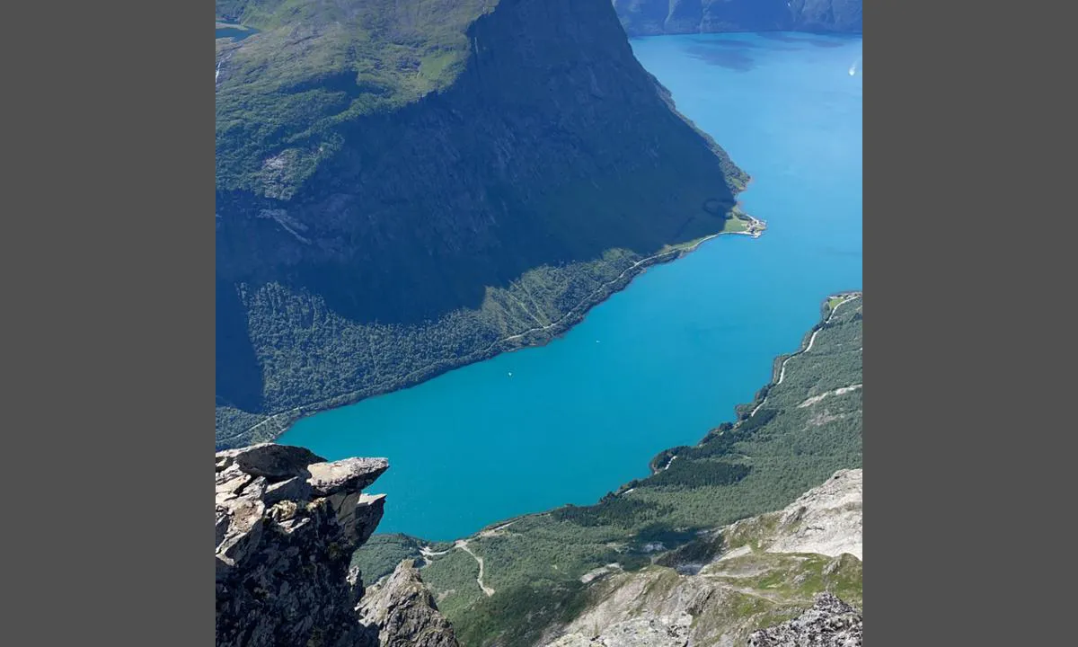 Øye Norangsfjorden: Topptur til Slogen 1564 moh. Ca 3 timer opp og 2 timer ned.