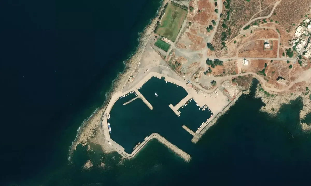 Flyfoto av Palaiochora