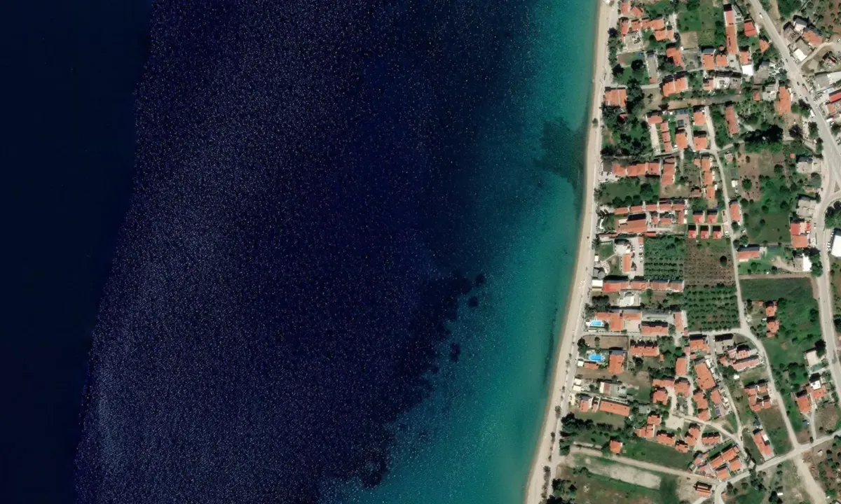 Flyfoto av Paradisos Beach