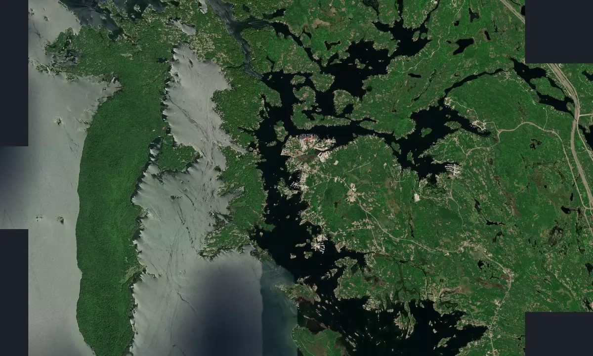 Flyfoto av Paragon Marina