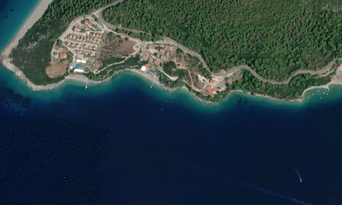 Flyfoto av Paralia Antrines