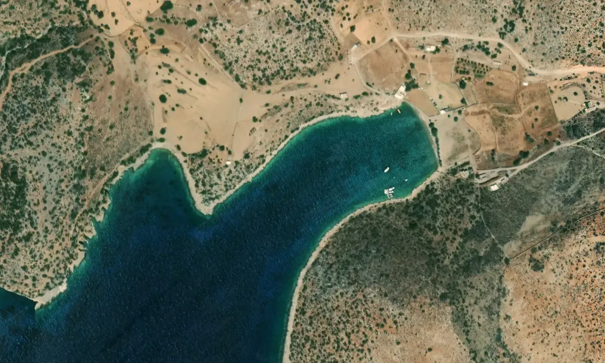 Flyfoto av Paralia Panormos 1