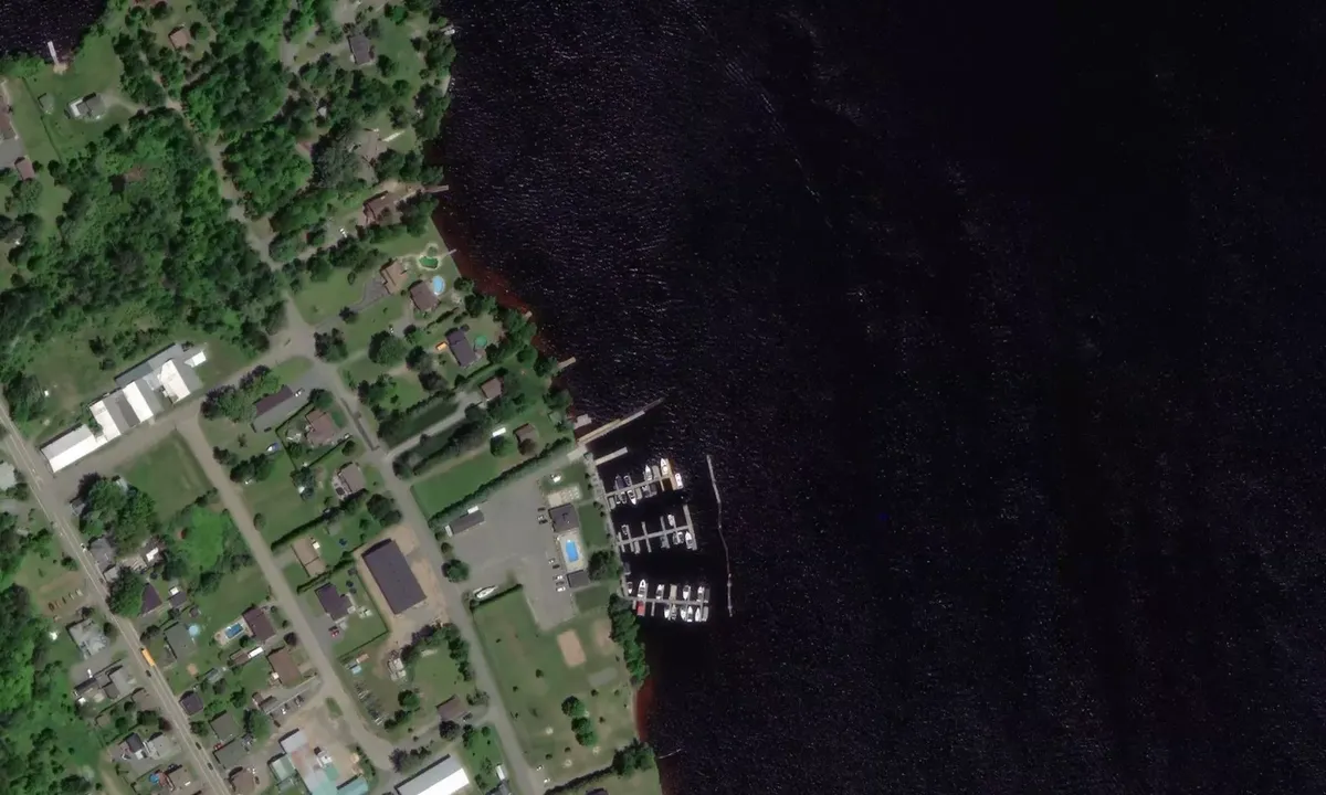 Satelite image of Parc nautique St-Jean-des-piles