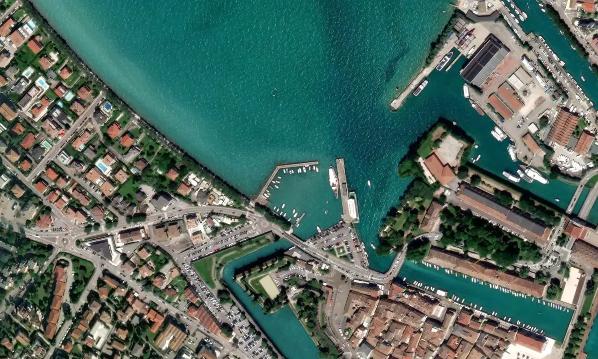 Flyfoto av Peschiera Del Garda