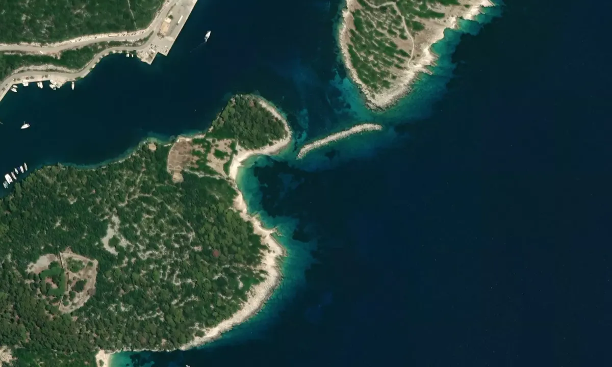 Flyfoto av Phoros Dhiapori
