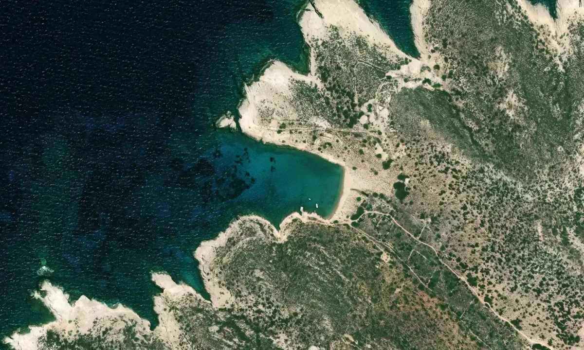 Satelite image of Pisina Beach